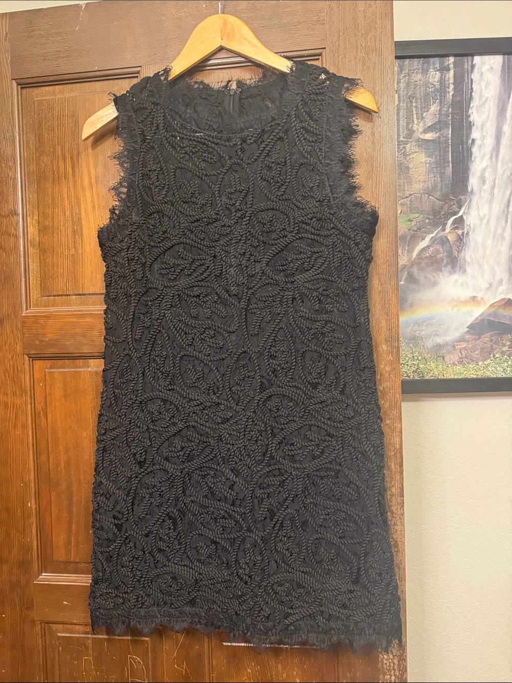 Black Sleeveless Lace Shift Dress